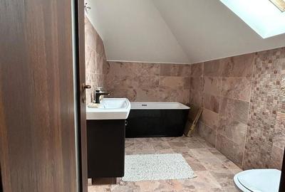 Apartament cu 4 camere decomandat în Florești - 3