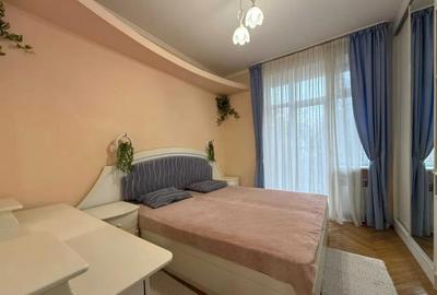 Apartament cu 3 camere decomandat în Crângași