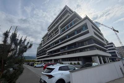 Apartament cu 2 camere decomandat, mobilat în Tractorul - 4