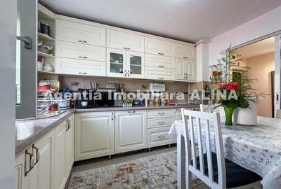 Apartament cu 3 camere decomandat în Astoria - 11