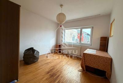 Apartament cu 2 camere decomandat în Soarelui