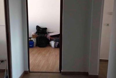 Apartament cu 4 camere decomandat în Murfatlar - 2