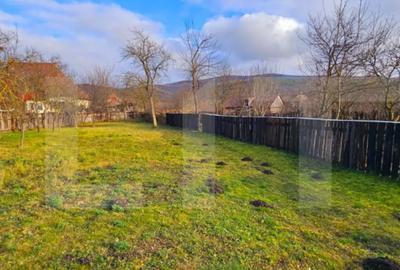 Casă cu 2 camere cu Teren 1223 Mp în Bicfalău - 6