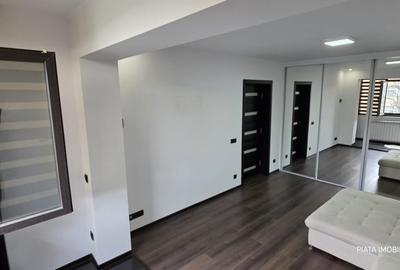 Apartament cu 3 camere semidecomandat, mobilat în Micro 9 - 2