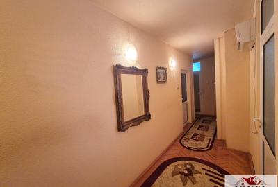 Apartament patru camere de vanzare in Cugir Apartament patru camere de vanzare in Cugir - 8