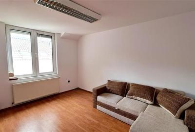 Casa P+E,  4 camere, 2 bai, Central  Maria - 10