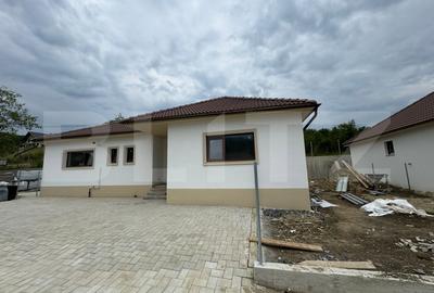 Case de vanzare, 500 mp teren, 110 mp utili, zona Valea Jelnii - 2