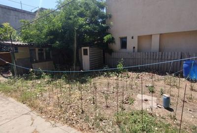 Teren cu casa demolabila in INEL 2
