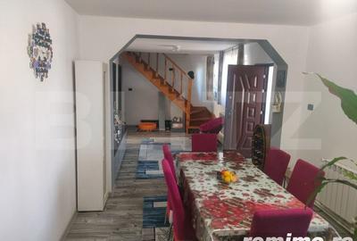 Casă cu 4 camere cu Teren 388 Mp în Siret - 9
