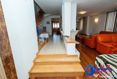 Casă cu 6 camere cu Teren 436 Mp în Central - 1