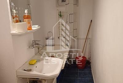 Apartament cu 2 camere nedecomandat, mobilat în Circumvalațiunii - 8