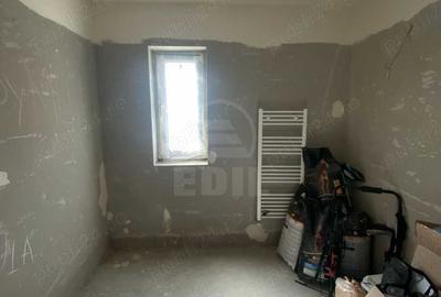 Apartament cu 3 camere semidecomandat în Florești - 2