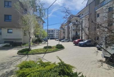 Apartament cu 3 camere decomandat în Central - 1