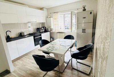Apartament cu 3 camere decomandat, mobilat în Astra