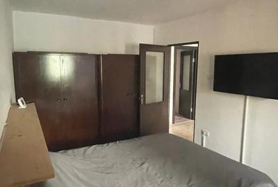 Apartament cu 2 camere decomandat în Girocului
