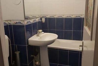 Garsoniera pozitionata la intersectia 13 Septembrie - 1