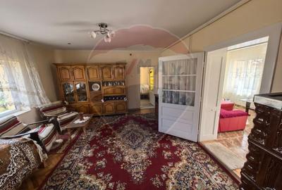 Casă cu 4 camere cu Teren 1295 Mp în Central - 6