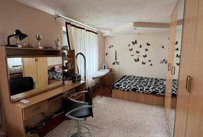 Casă cu 4 camere cu Teren 260 Mp în Malu Mare - 3