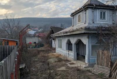 Casă cu 3 camere cu Canalizare în Central - 4