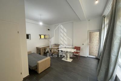 Spatiu comercial + loc de parcare,  23 mp,  Zona Soarelui - 3