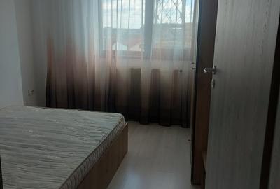 Apartament cu 3 camere decomandat în Berceni - 16