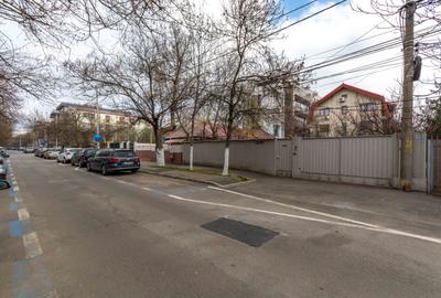 Casă individuală cu 16 camere cu Canalizare în Aviației - 1