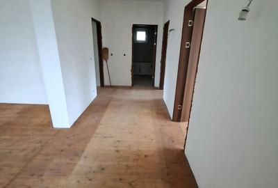 Casă cu 3 camere cu Teren 565 Mp în Goranu - 12