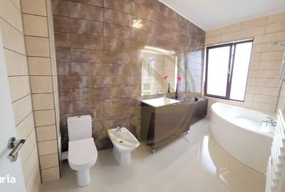 Casă cu 4 camere cu Garaj în Dumbrăveni - 4