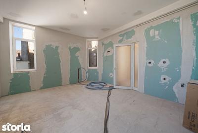 Apartament cu 3 camere decomandat în Moșilor