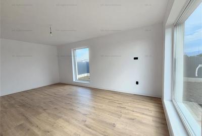 Casa Individuala cu 4 camere Sanpetru - 2