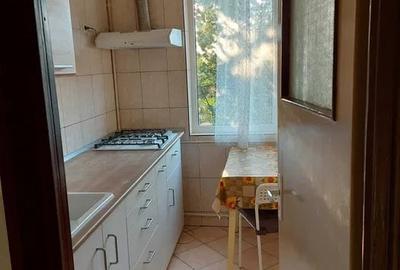 Apartament cu 3 camere semidecomandat, mobilat în Crângași - 6