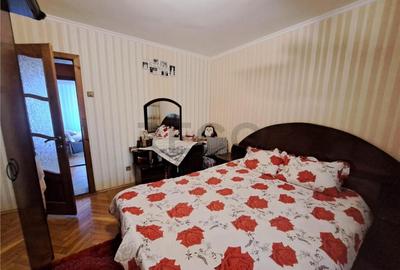 Apartament cu 3 camere decomandat în Marghita - 17