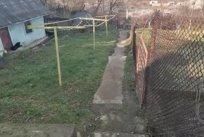 Casă cu 3 camere cu Teren 800 Mp în Central - 1