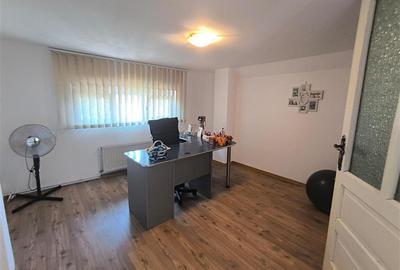 Casă individuală cu 12 camere cu Teren 135 Mp în Ultracentral - 33