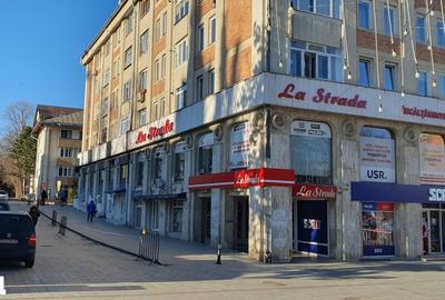 Spațiu comercial, de 120 mp, în Central - 1
