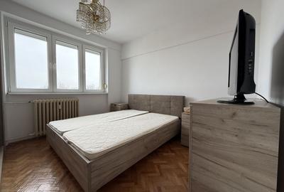 Apartament cu 3 camere decomandat, mobilat în 1 Mai - 1