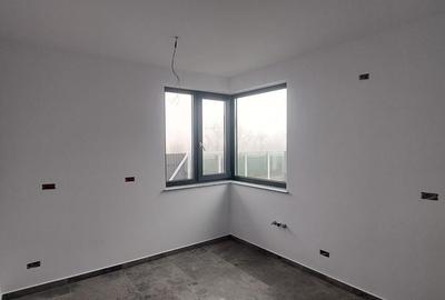 Duplex cu 4 camere cu Canalizare în Miroslava - 2