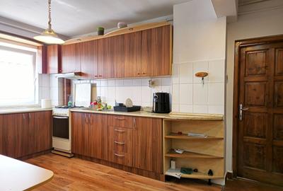 Apartament cu 2 camere decomandat, mobilat în Mărăști