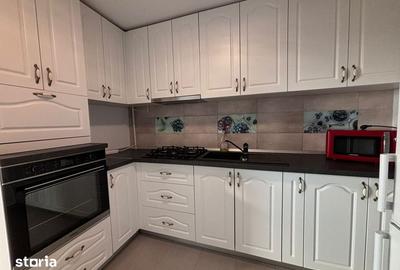 Apartament cu 3 camere decomandat în Nicolina - 2