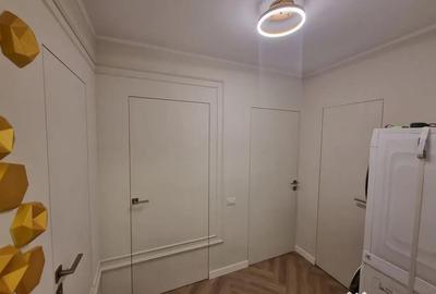 Apartament cu 3 camere decomandat în Faleza Nord