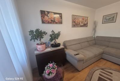 Apartament cu 3 camere decomandat în Dărmănești - 2