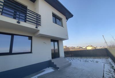 Duplex cu 4 camere cu Canalizare în Popas Păcurari - 3