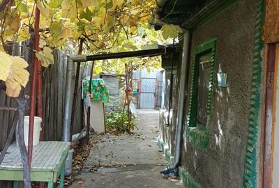 Casă cu 4 camere în Radu Negru - 2