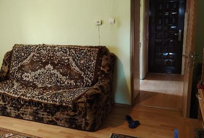 Vând Apartament etaj 2 - 5