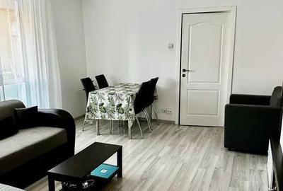 Apartament cu 3 camere semidecomandat în Titan