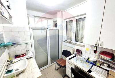 Cabinet stomatologic funcțional | Sector 5 parter  – activitate 31 ani - 8