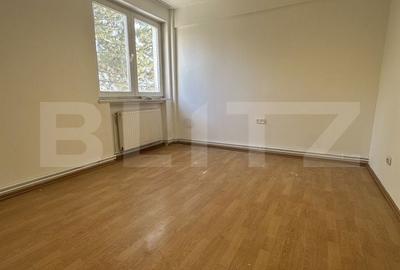 Apartament cu 2 camere decomandat în Cornișa - 2