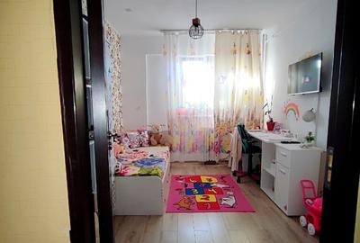 Apartament 3 camere-decomandat, zona Bulevardul Bucure?ti - 5