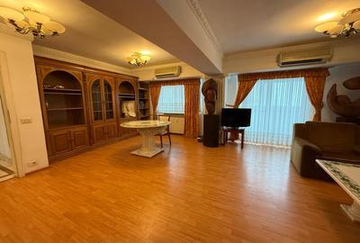 Apartament cu 3 camere decomandat în Decebal