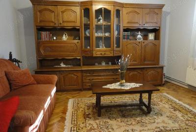 Casa renovata in Galsa, locatie foarte buna, bransamente la toate utilitatile - 1